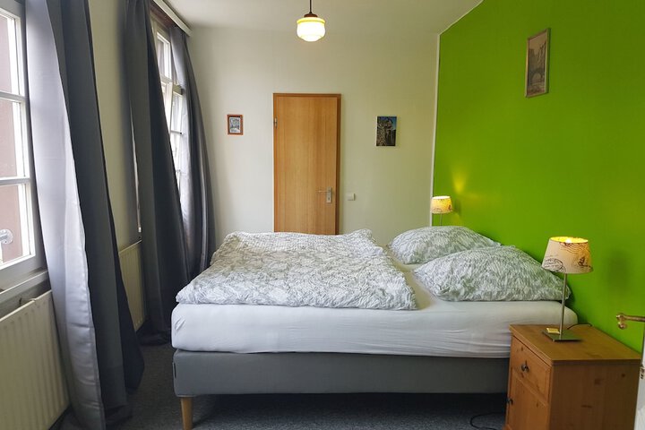 Room 28 of 61