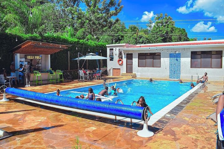 Pool 12 of 30