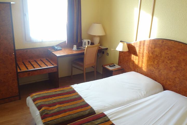 Room 17 of 84
