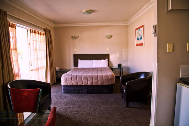 Room 15 of 36