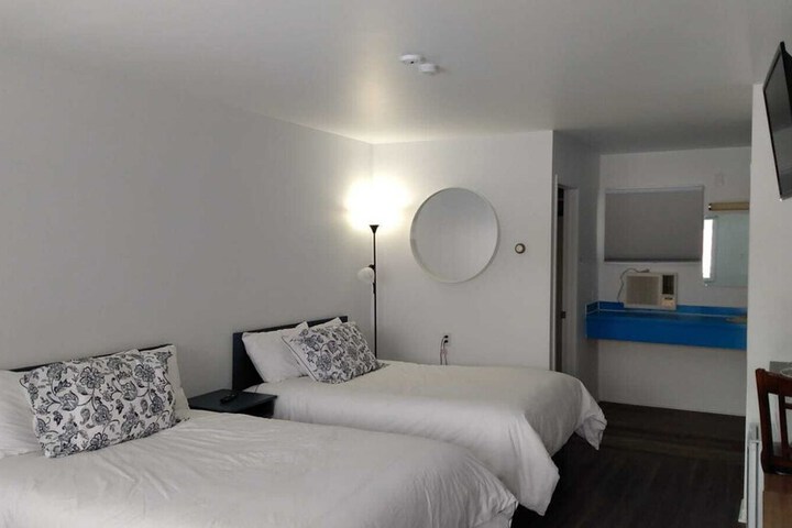 Room 10 of 30