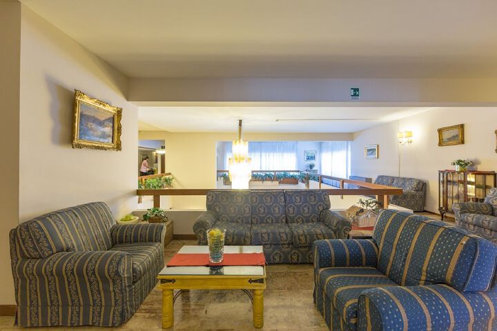 Hotel Interior 6 of 71