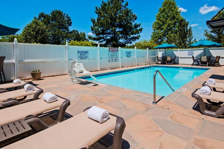 Pool 7 of 18
