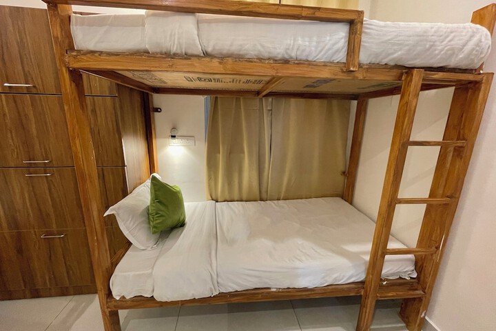 Room 19 of 47