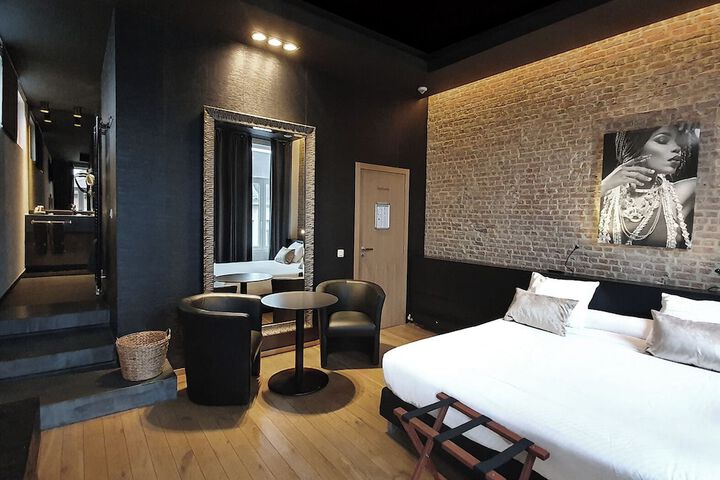 Room 29 of 64