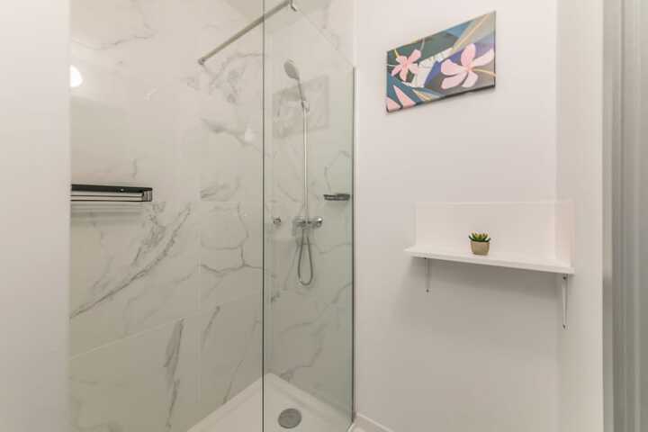 Room 158 of 185