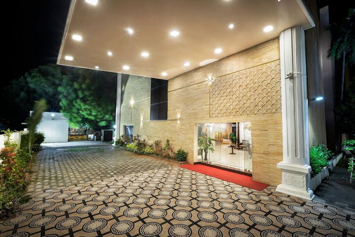Hotel 4 of 56