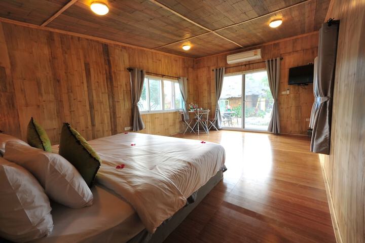 Room 16 of 46