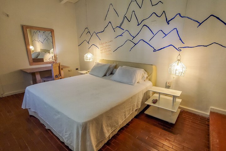 Room 9 of 64