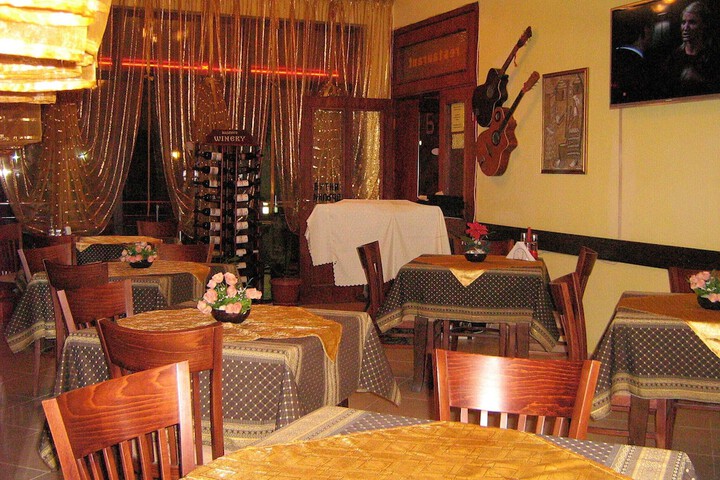 Dining 20 of 36