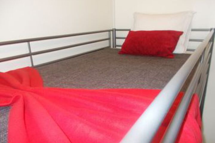 Room 19 of 38