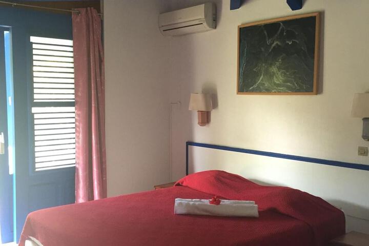 Room 35 of 38
