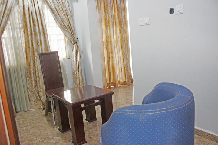 Room 41 of 68