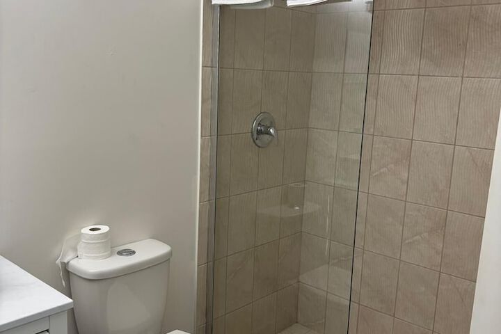 Room 13 of 17