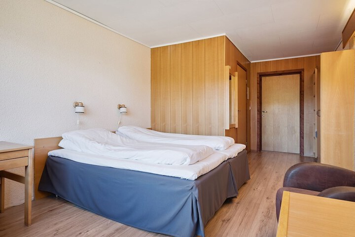 Room 13 of 50