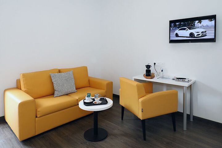 Room 10 of 74