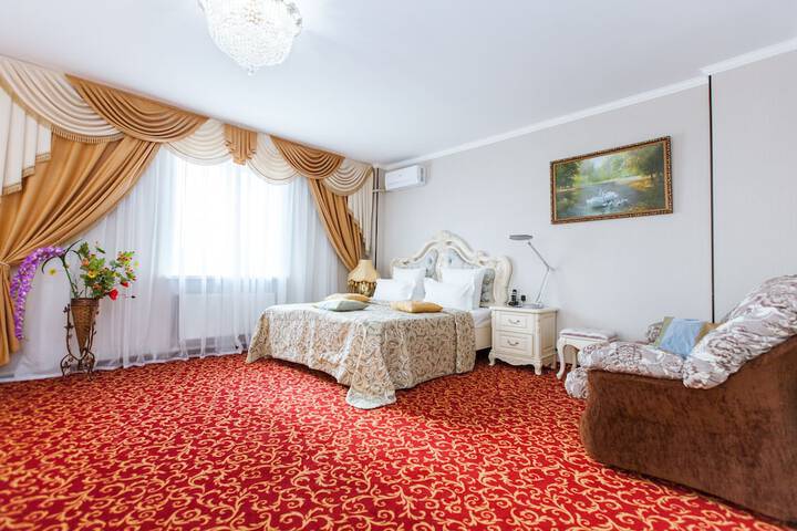 Room 12 of 81