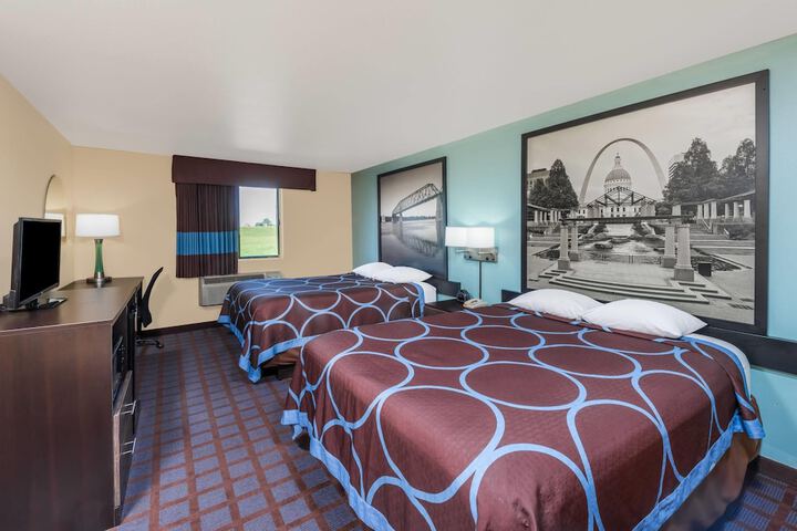 Room 15 of 24