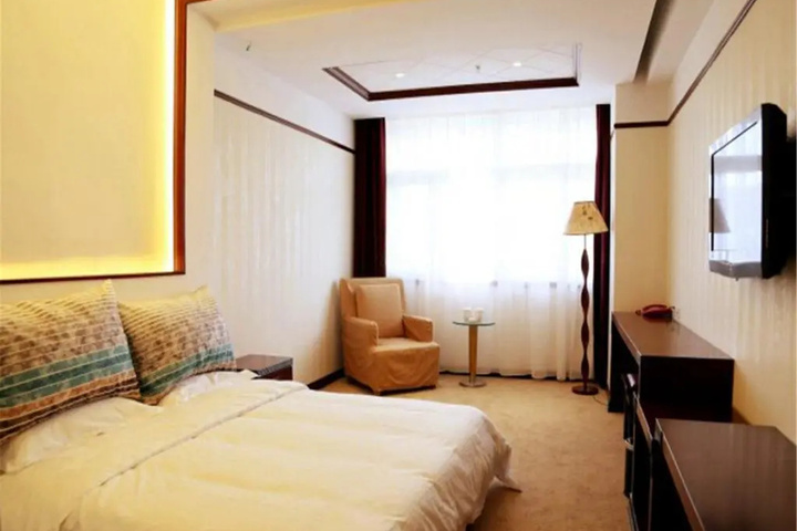 Room 4 of 11