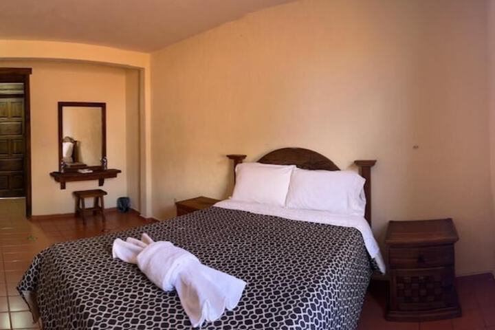 Room 2 of 25