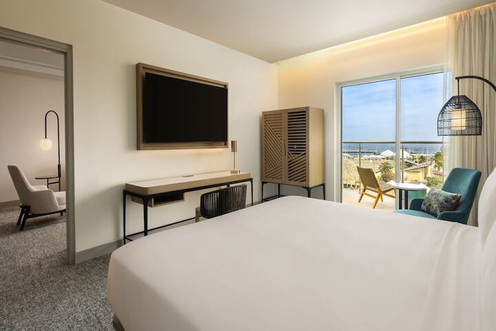 Room 20 of 63
