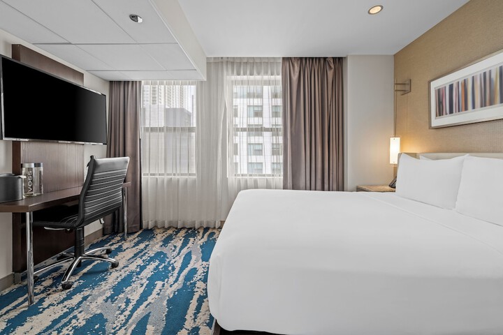 Room 72 of 166