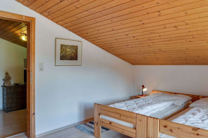 Room 3 of 36