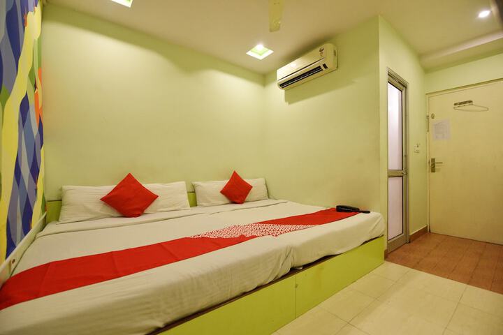 Room 5 of 28