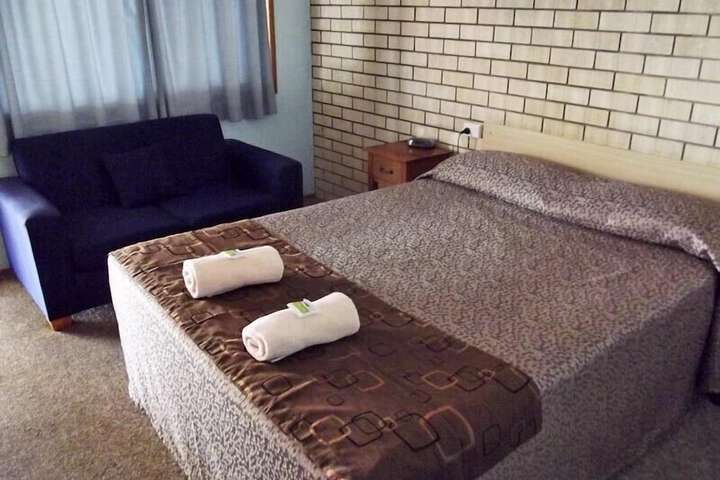 Room 21 of 48