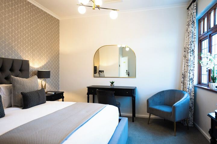 Room 16 of 107