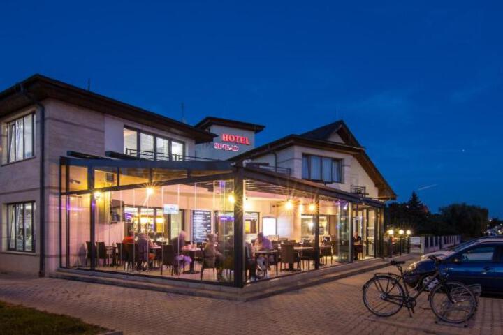 Simbad Hotel & Bar Superior