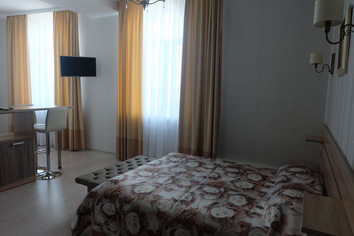 Room 28 of 67
