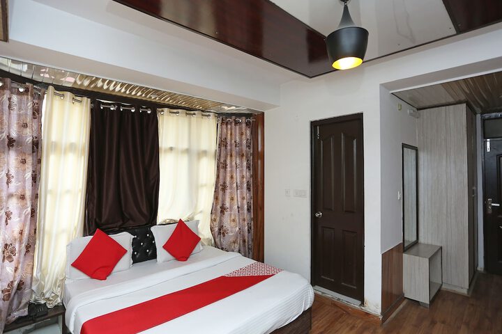 Room 12 of 37