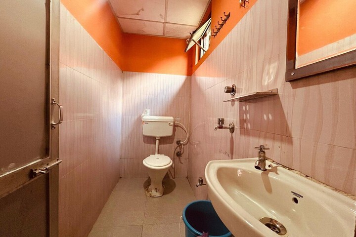 Room 28 of 31