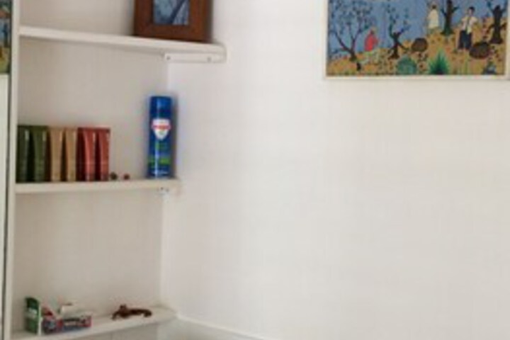 Room 6 of 42