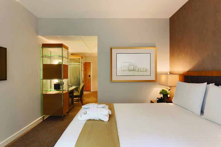 Room 29 of 86