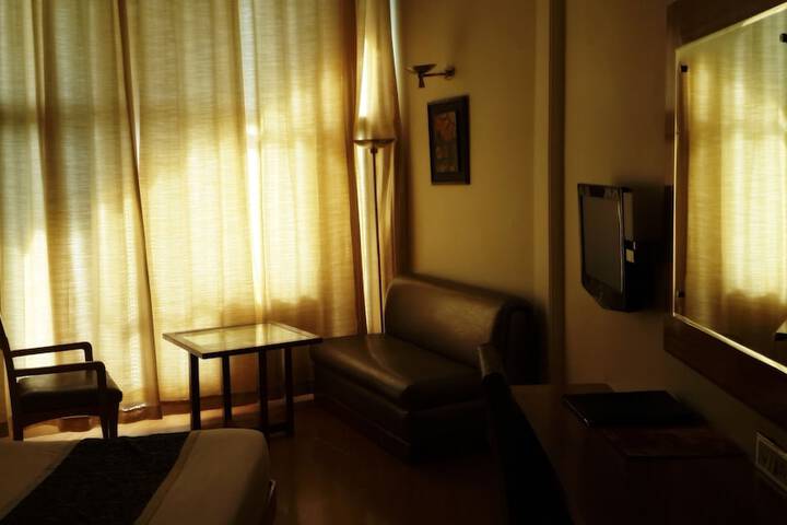 Room 13 of 84