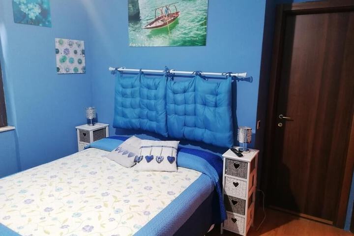 Room 7 of 65