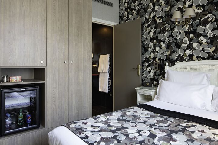 Room 21 of 74