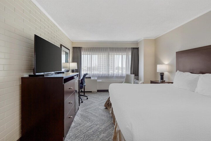 Room 30 of 61