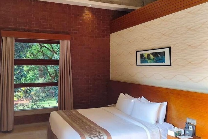 Room 7 of 10