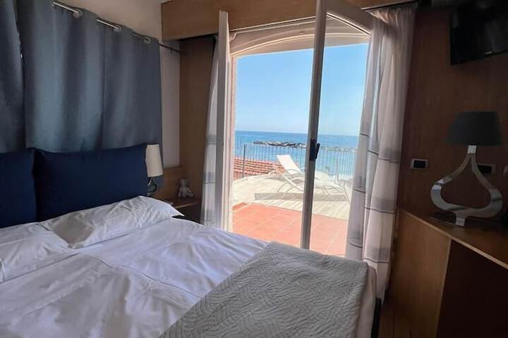 Room 7 of 59