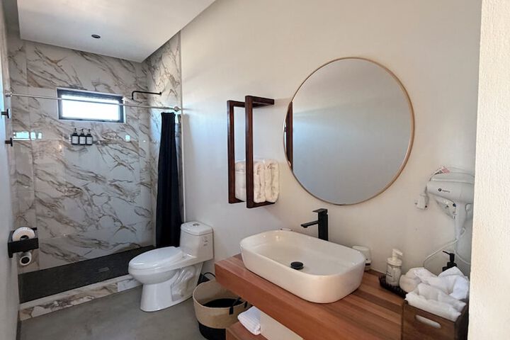 Room 15 of 22