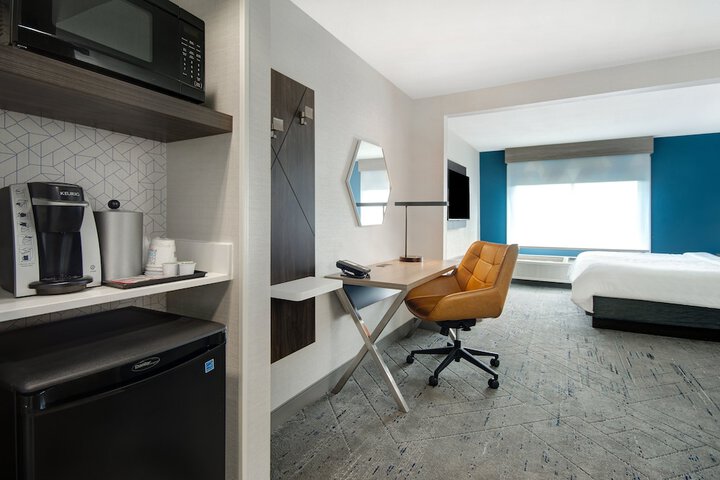 Room 15 of 53
