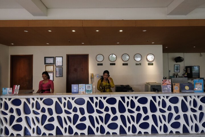 Guest Lobby