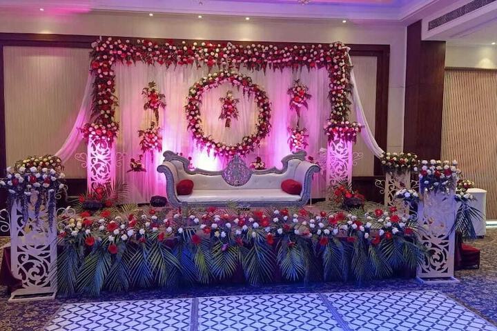 Ballroom/Hall 43 of 63