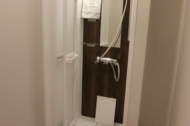 Room 30 of 50