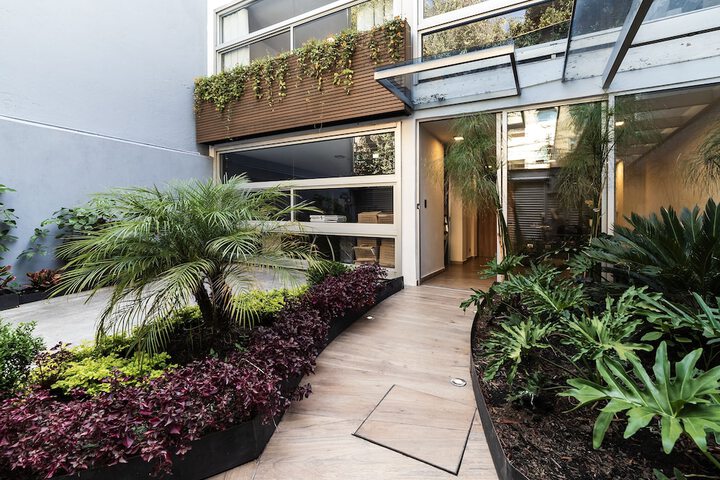 Exterior of Edificio Piso 56