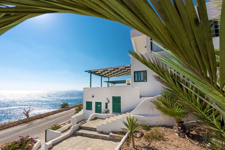 Pahivouni Studios & Suites