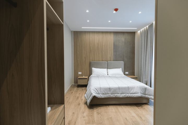 Room 3 of 18